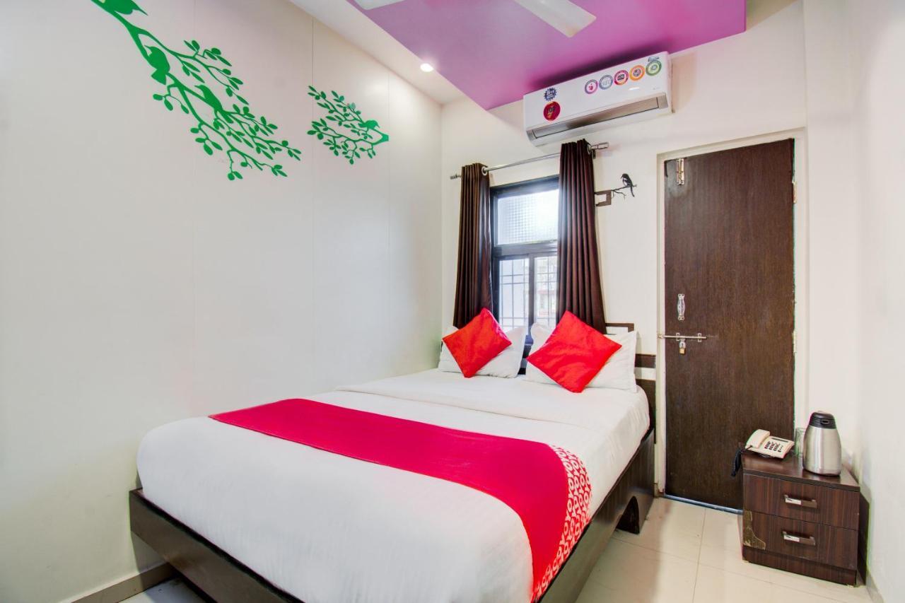 אאורנגבד Oyo 11548 Hotel Mrunal Palace מראה חיצוני תמונה